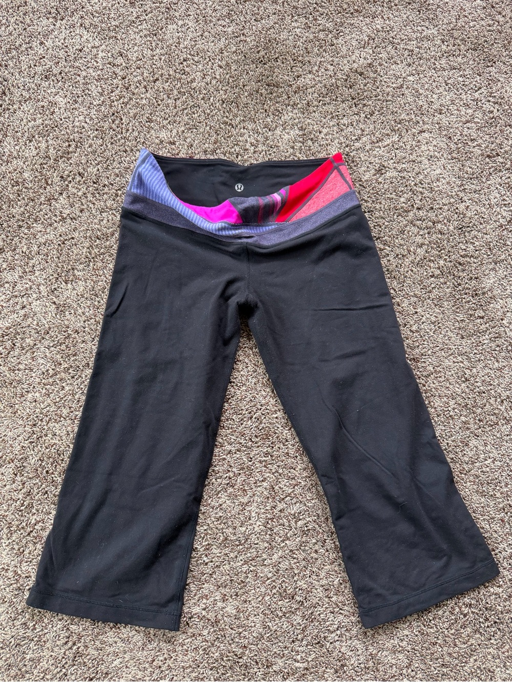 Lululemon Groove Crop reversible crop yoga pants